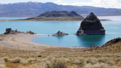 Pyramid Lake